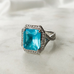 Pierścionek srebrny w stylu vintage duże błękitne oczko