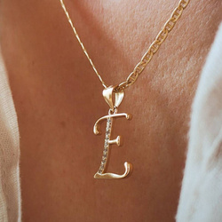 Zawieszka pozłacana ozdobna literka E