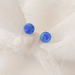 Kolczyki srebrne wkrętki z niebieskim opalem