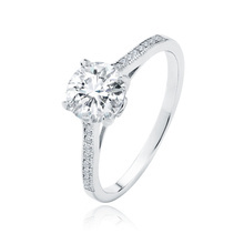 Pierścionek srebrny z ozdobną wysoką białą cyrkonią