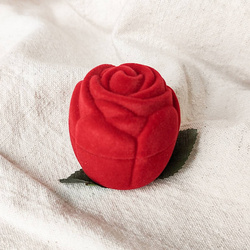 Pudełko na biżuterię w kształcie róży