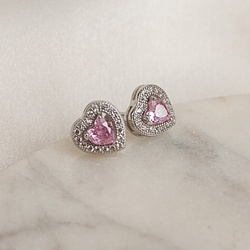 Kolczyki srebrne serduszka z różową cyrkonią