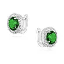 Kolczyki srebrne na angielskim biglu okrągła szmaragdowa cyrkonia