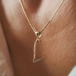 Zawieszka pozłacana ozdobna literka L