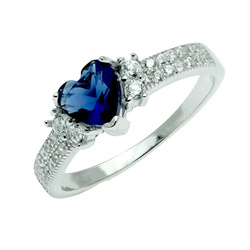 Pierścionek srebrny z serduszkiem niebieskie serce z cyrkoniami