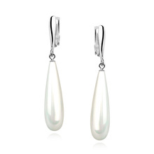 Srebrne kolczyki pr.925 łezki - prasowana muszla perłowa