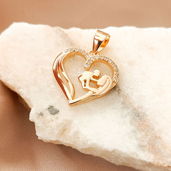 Zawieszka pozłacana Mama z dzieckiem w serduszku