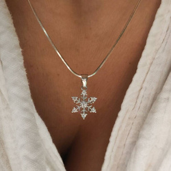 Srebrna zawieszka pr.925 śnieżynka / płatek śniegu z cyrkoniami