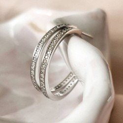 Kolczyki srebrne otwarte kółka z cyrkoniami