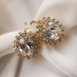 Kolczyki Lady Di pozłacane królewskie z dużymi białymi oczkami