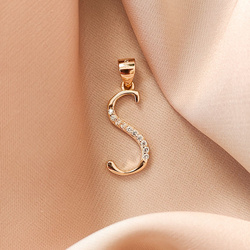 Zawieszka pozłacana ozdobna literka S