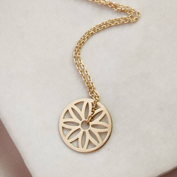 Srebrny naszyjnik pr.925 - kółeczko z ażurowym kwiatkiem, pozłacany