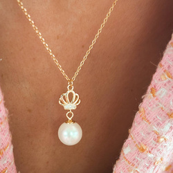Naszyjnik pozłacany muszelka z wiszącą perłą